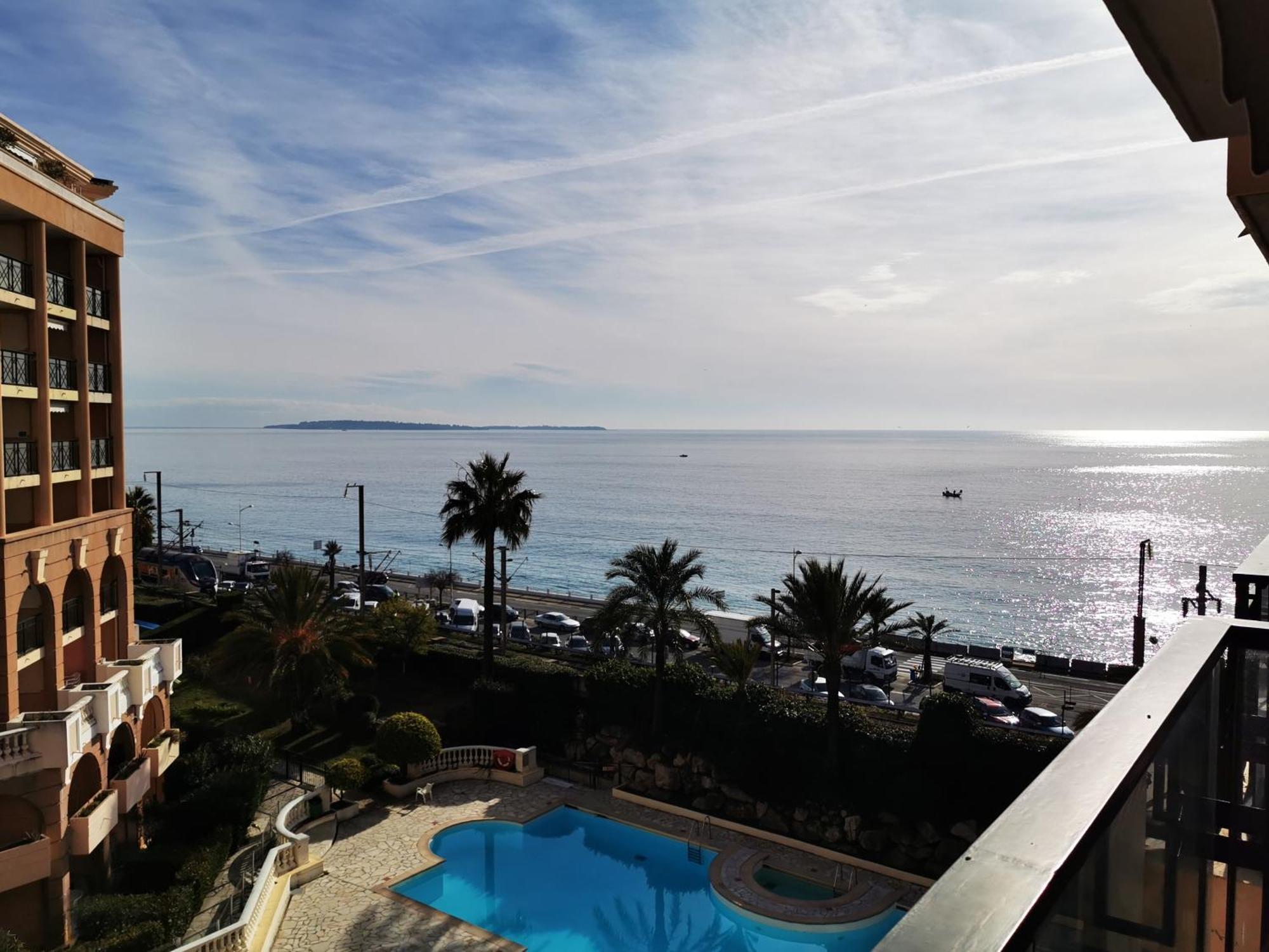Appartement En Bord De Mer Cannes Exterior foto